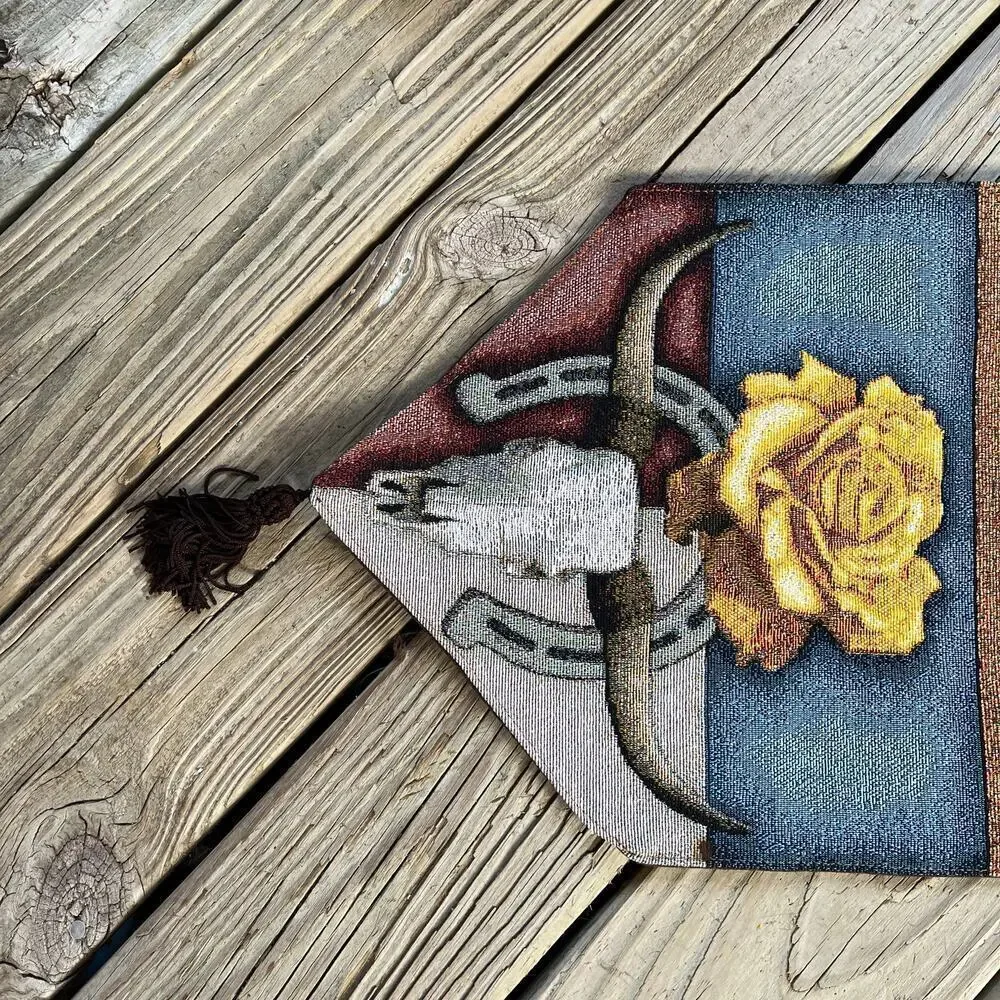 The Manual Woodworkers & Weavers Inc. Texas Theme Table runner 12 X 72